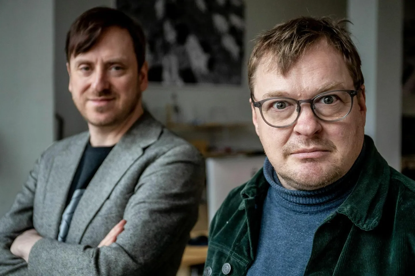 Rain Tolk (vasakul) ja Andres Maimik räägivad Rakveres filmi "Aurora" loomisest.