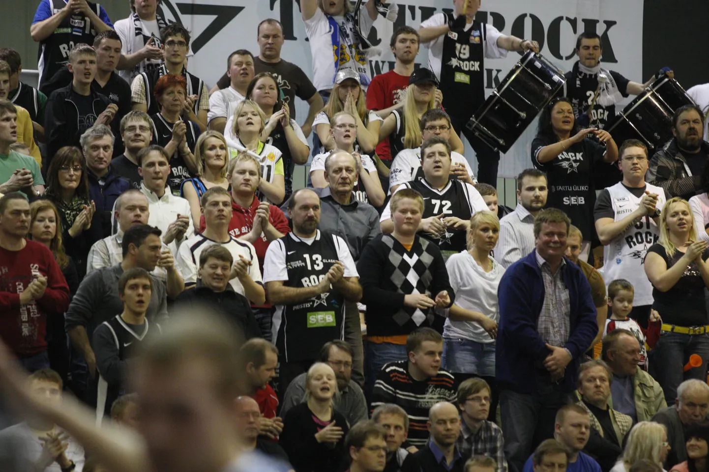 Tartu Rocki fännid mullu märtsis, kui veel aeg-ajalt kodumeeskonna saavutuste üle põhjust rõõmustada oli.