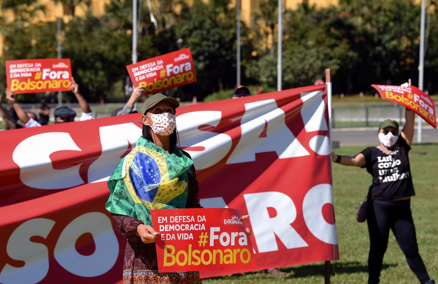 Brasiilia opositsiooniaktivistid nõuavad president Jair Bolsonaro tagandamist.