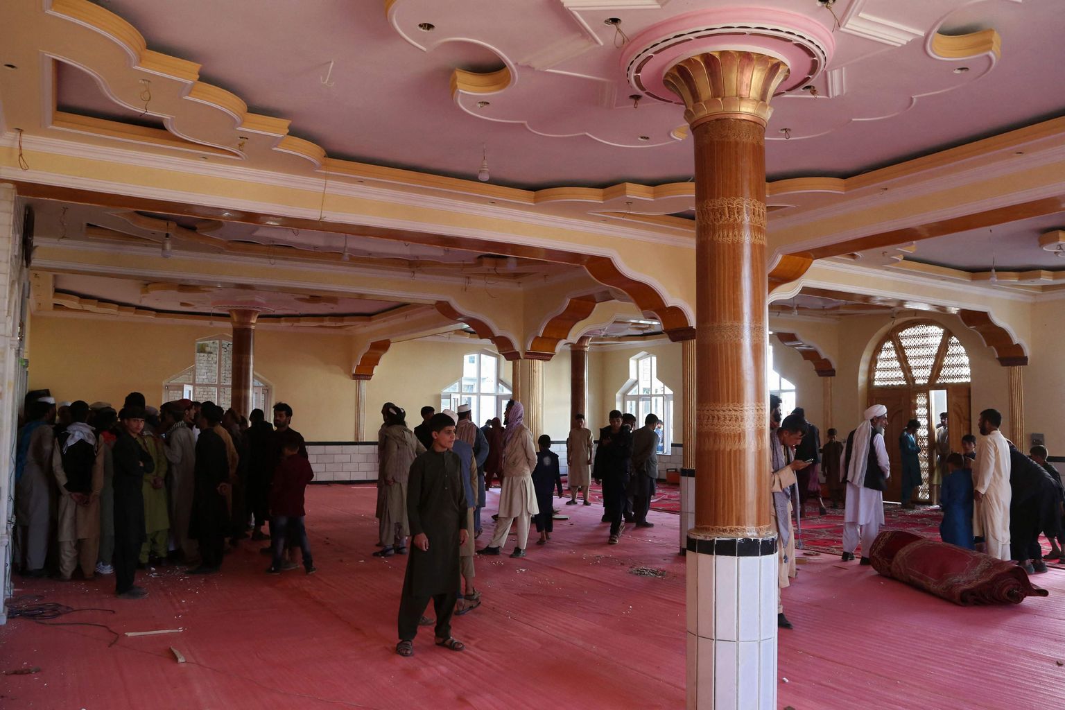 Kabuli eeslinna mošee, kus hukkus Islamiriigi korraldatud plahvatuses 12 inimest.