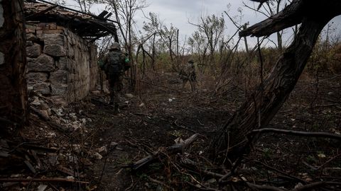 Zelenskõi sõnul suurendatakse rindel olevate väeüksuste rahastamist