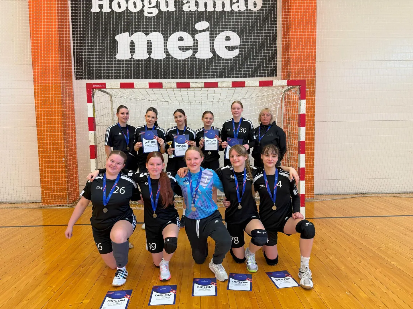SK Tapa/Tapa Valla Spordikooli piigad jõudsid pjedestaalile.