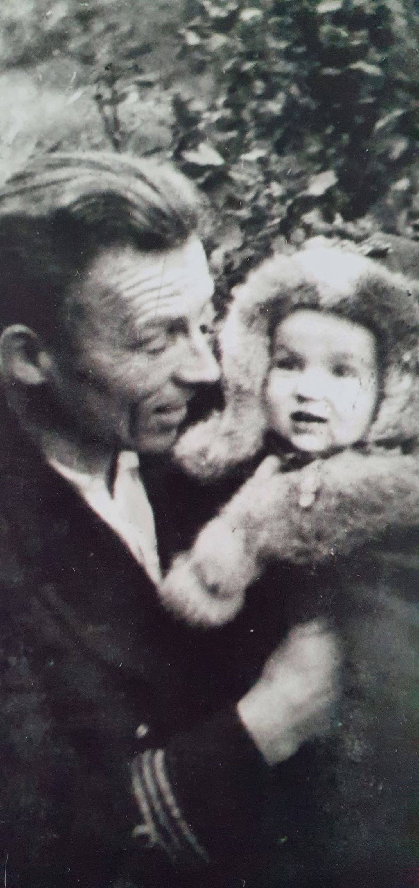 Isa oma tütar Ruthiga, kes on Kasahstanist Eestisse jõudnud. 1950