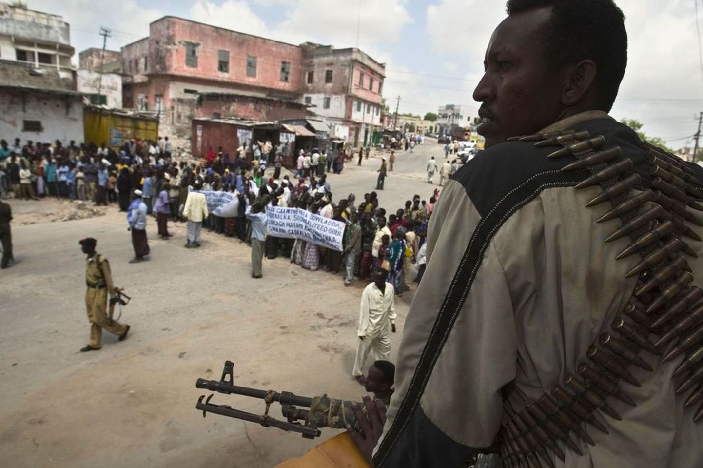 Somaalia valitsusvägede sõdur vahipostil pealinnas Muqdishos.