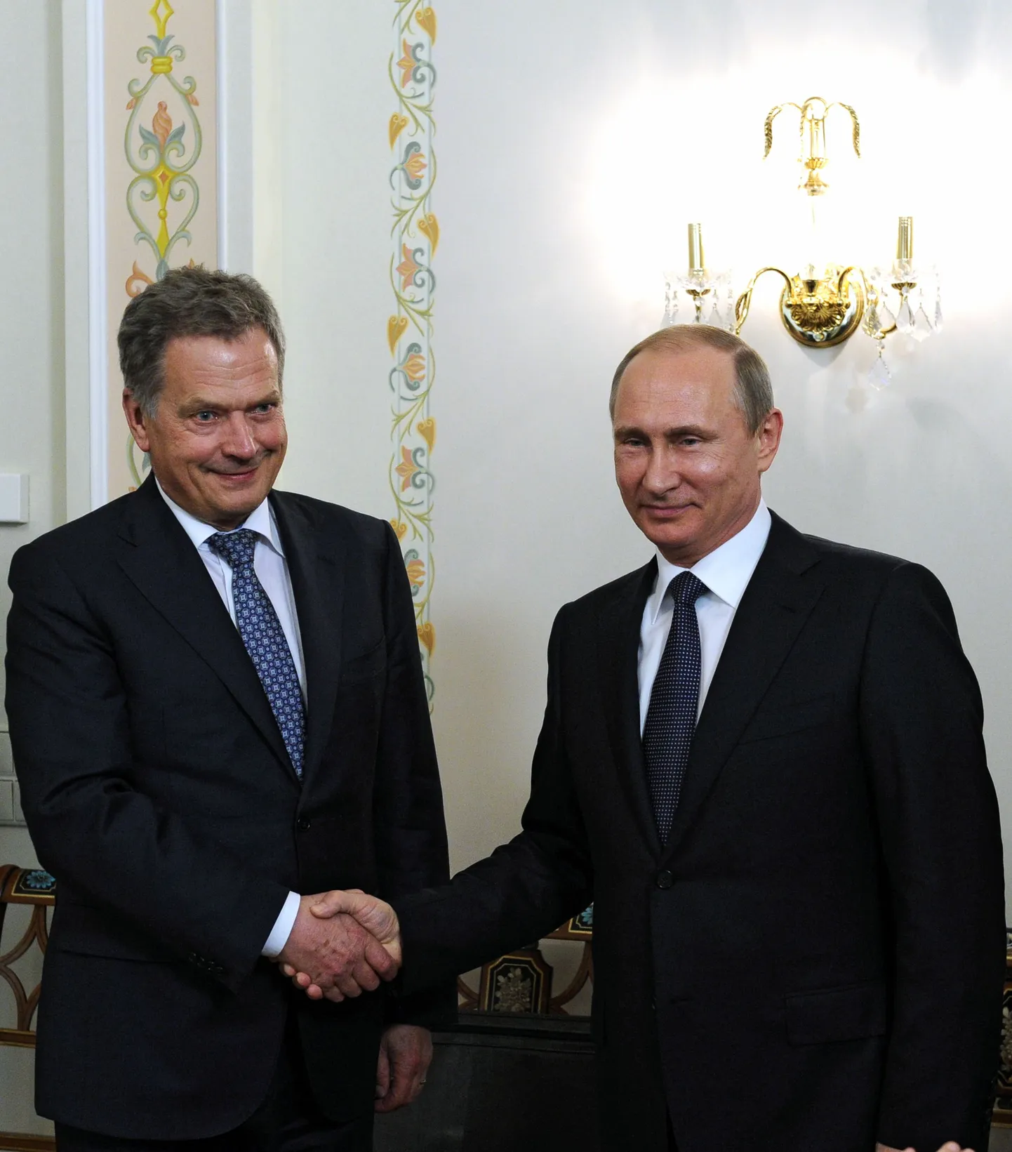 Саули Нийнистё и Владимир Путин.