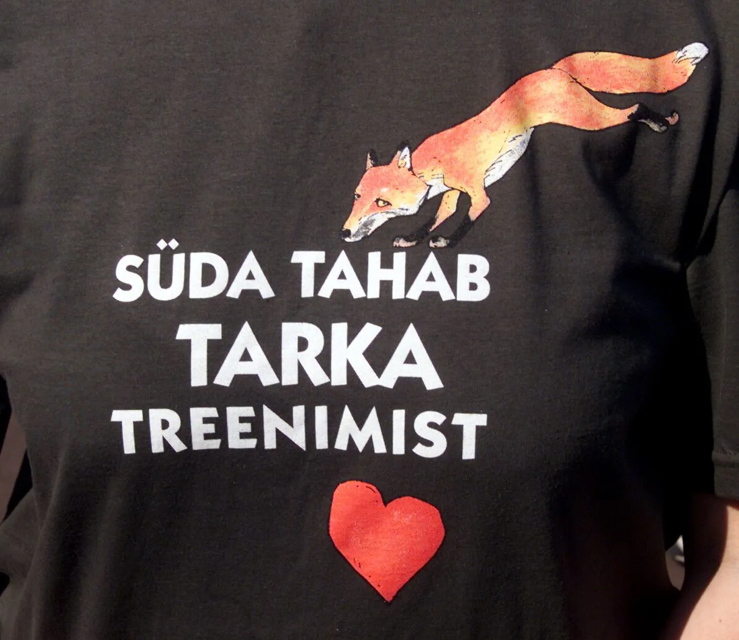 Kilingi-Nõmme gümnaasiumi õpetajad tähistasid südamenädalat matkaga.