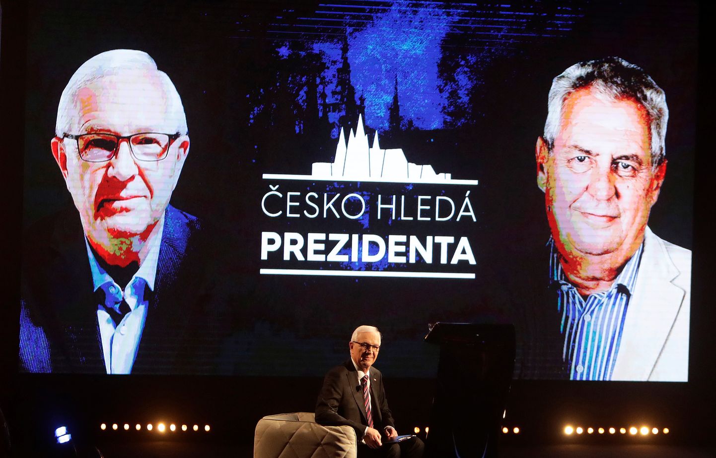 Tšehhi presidendivalimiste teledebatt. Esiplaanil Jiri Drahoš.