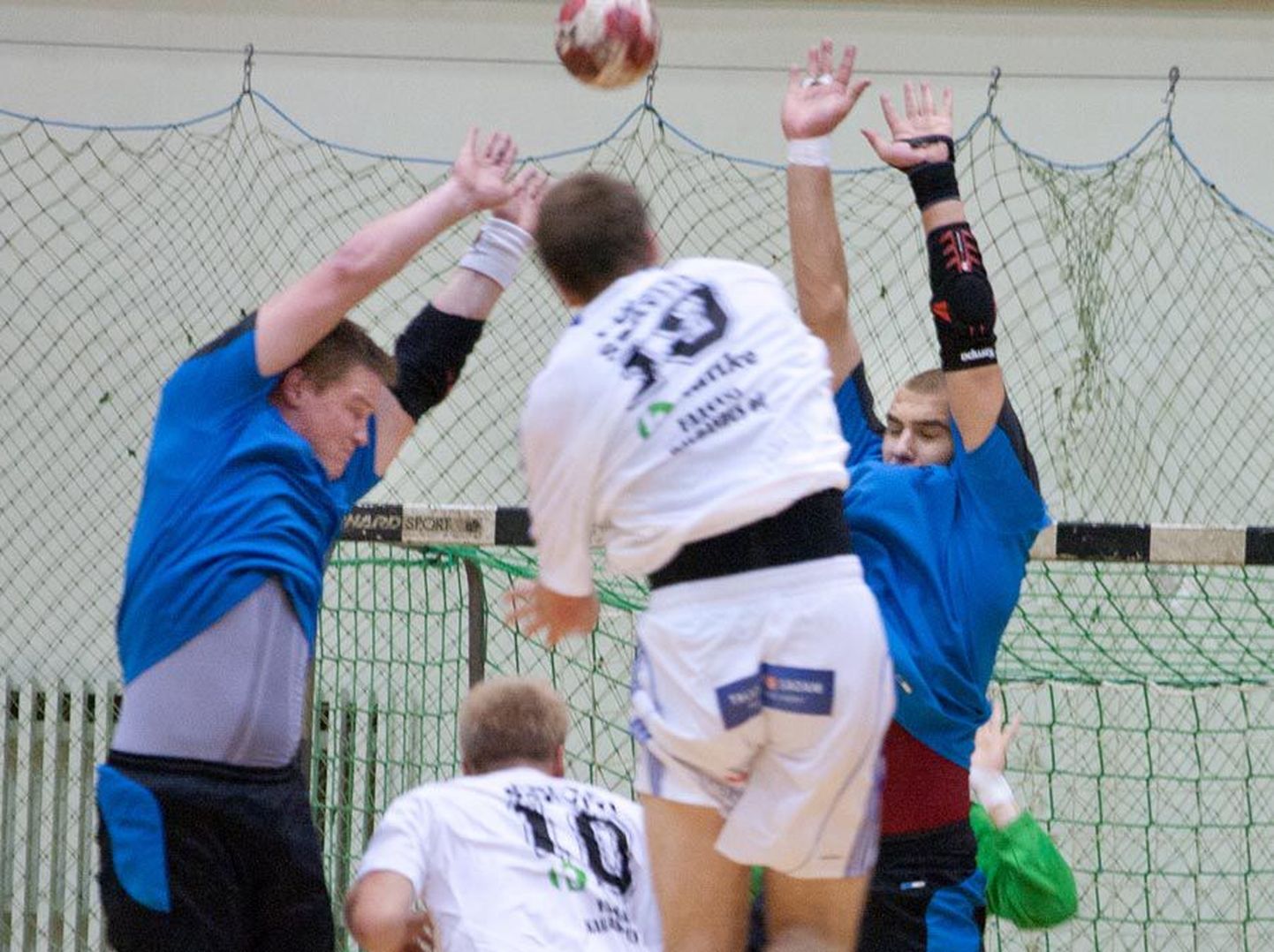 Viljandi käsipallimeeskond lõpetas kolmapäeval Eesti käsipalli meistriliiga põhiturniiri võiduga HC Kehra üle.
