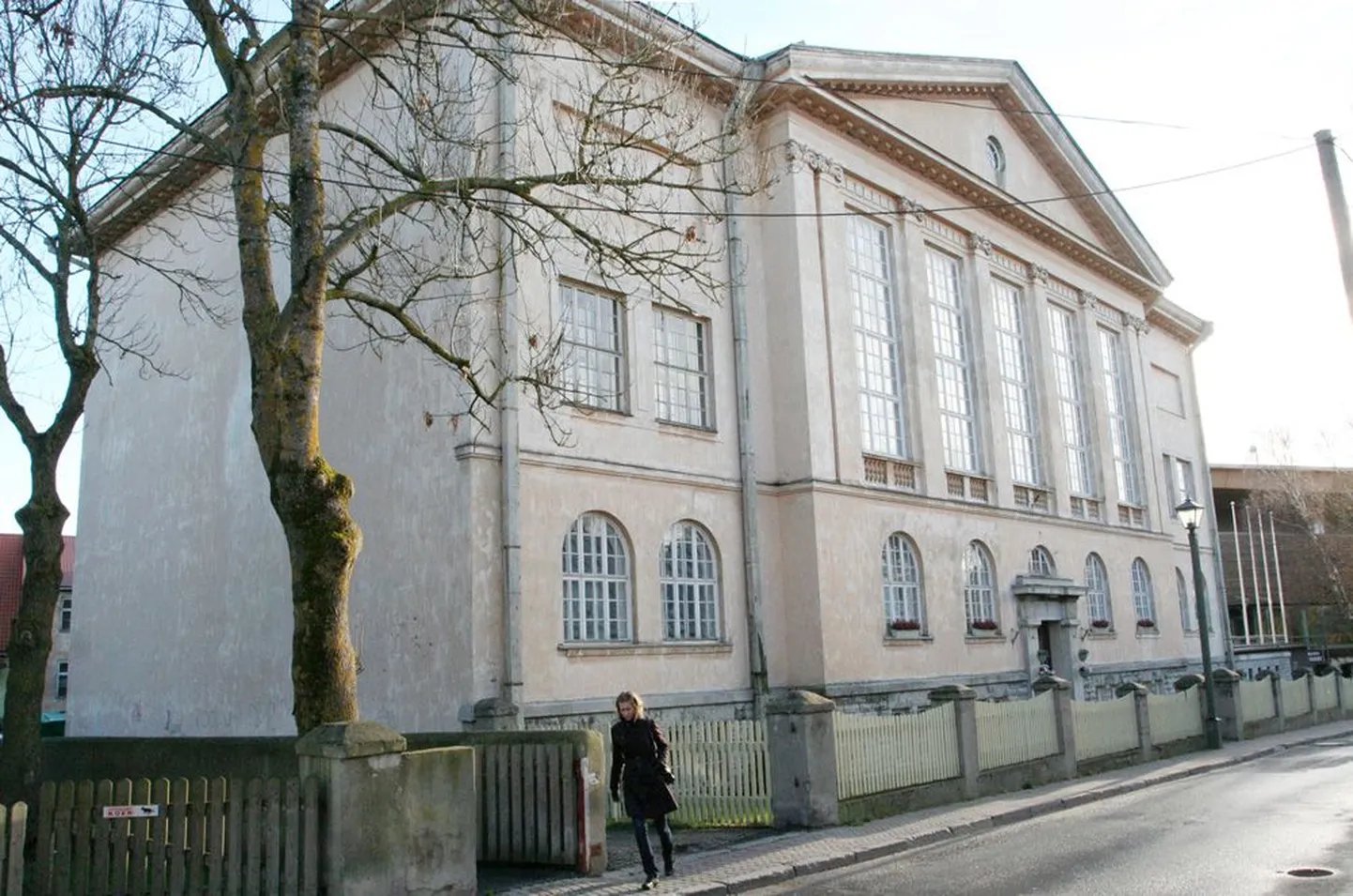 Kasvuhoonegaasikvootide müügi raha eest on plaanitud ette võtta ka Haapsalu Wiedemanni gümnaasiumi ajaloolise koolihoone renoveerimine.