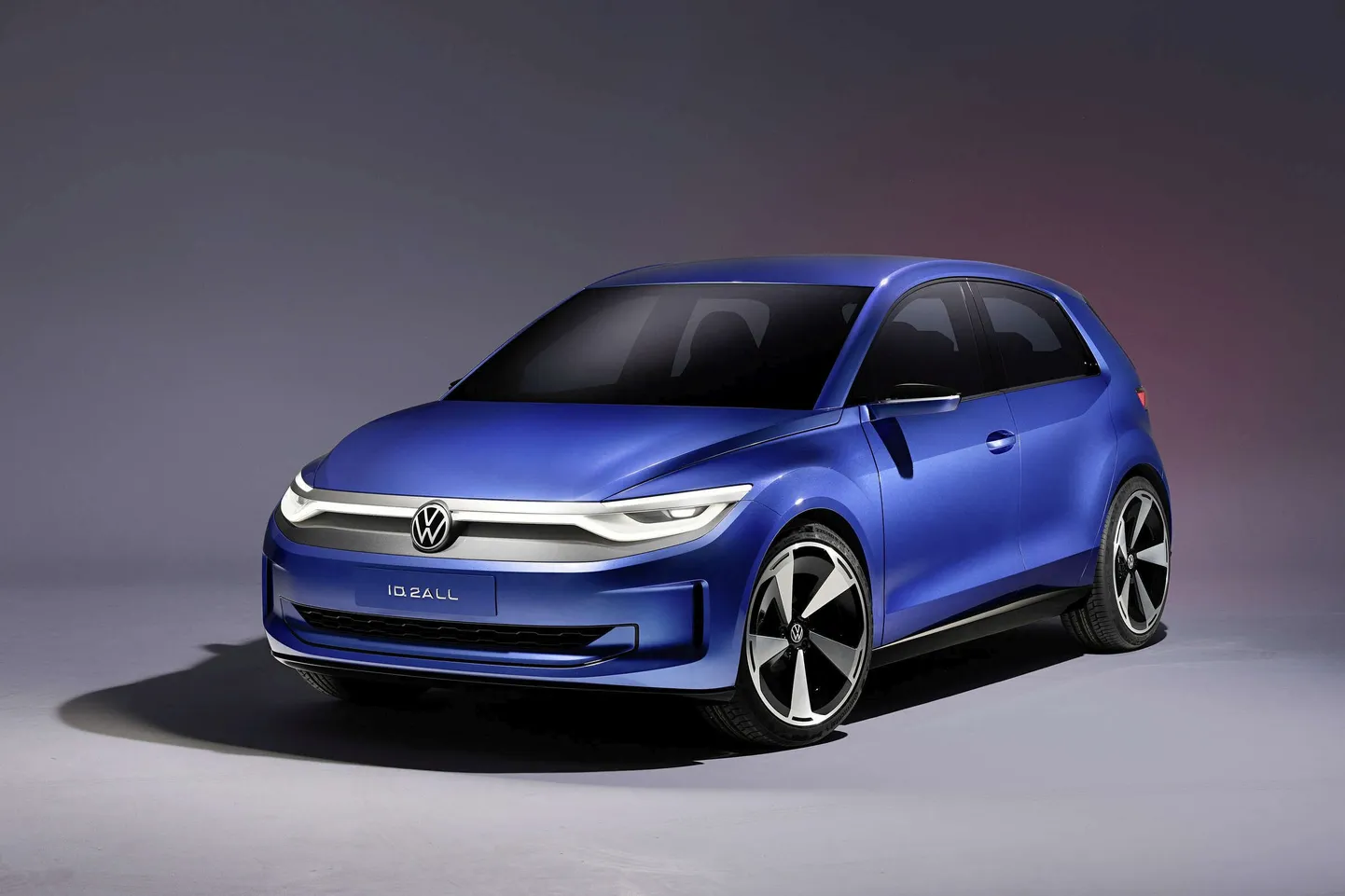 Volkswageni uus ideeauto ID. 2all näeb välja selline. Võimalik, et just sel mudelil saab olema uue tehnoloogiaga aku, mis on odavam.