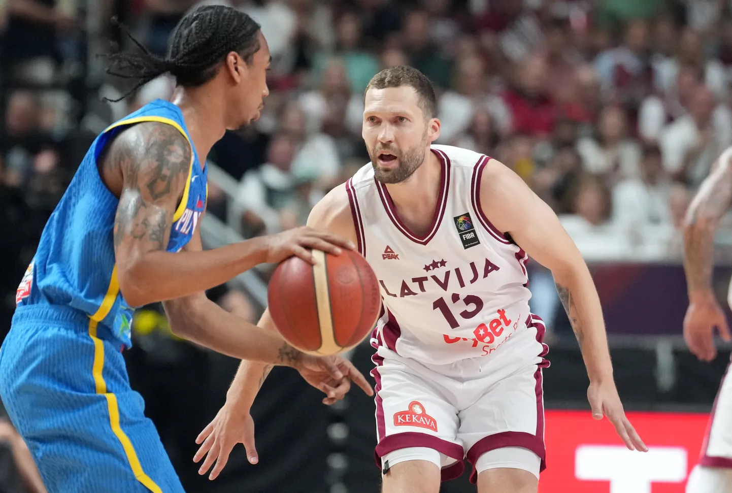 Latvijas basketbola izlases spēlētājs Jānis Strēlnieks