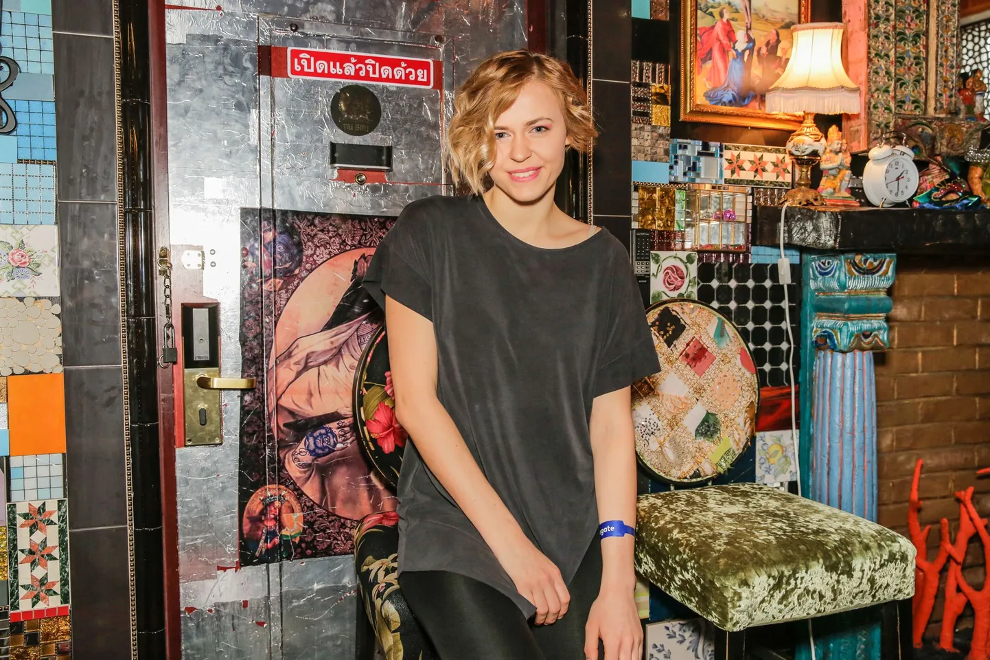 Würffel esitles Manna la Roosas albumit «I'm Facing North», Rosanna Lints