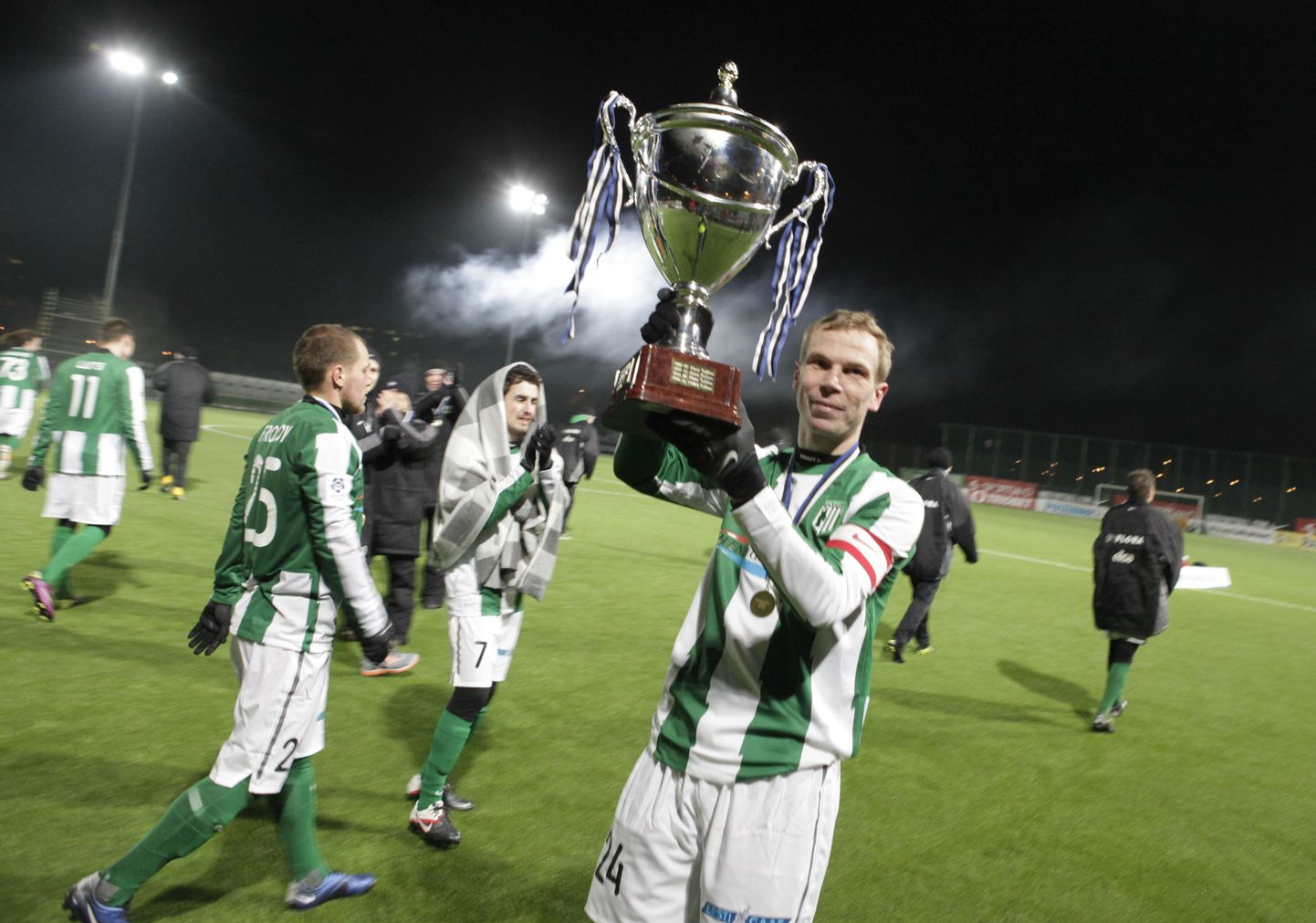 Karl Palatu tuli FC Flora kaptenina nii Eesti meistriliiga, karikavõistluste kui ka superkarika võitjaks. Foto on illustreeriv.