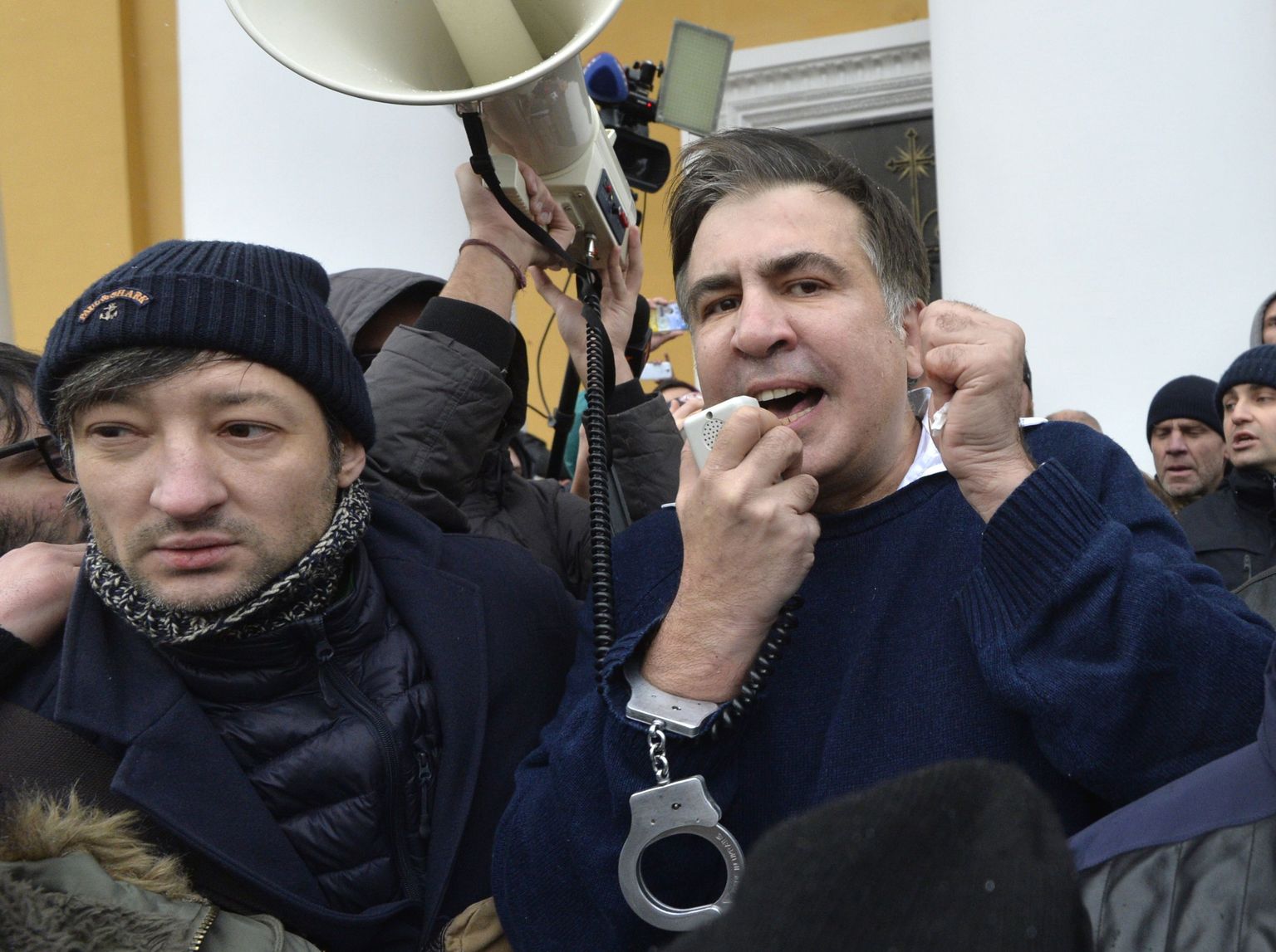Mihheil Saakašvili (paremal)