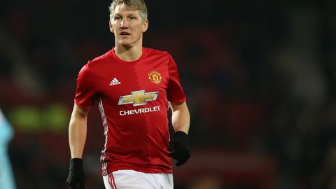 Mourinho: Schweinsteiger võib Unitedisse jääda 