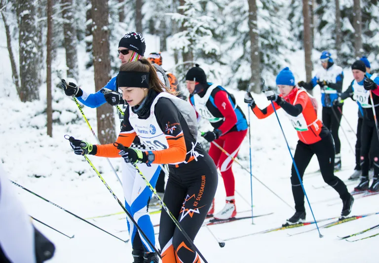 Suusatajad mullu Alutagusel peetud Tamsalu-Neeruti maratonil.