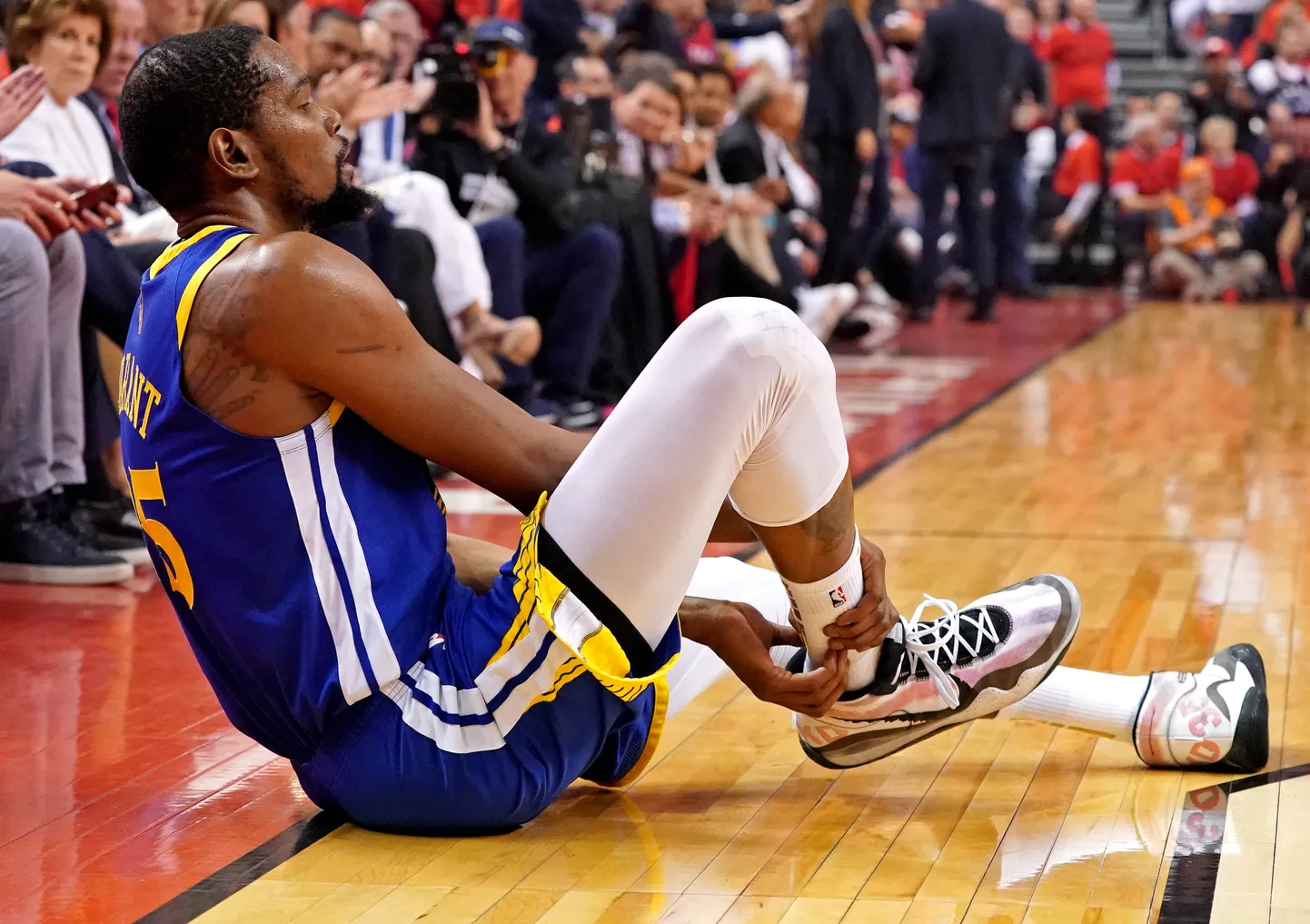 Kevin Durant vigastas NBA finaalseeria viiendas mängus Toronto Raptorsi vastu Achilleuse kõõlust ja peab järgmise hooaja vahele jätma