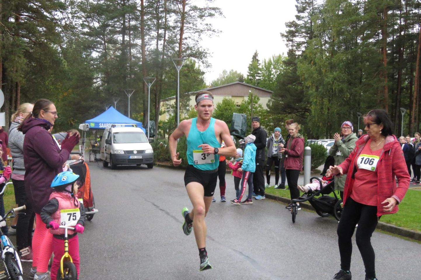 Franko Reinhold jooksis ainsana 4,75 kilomeetrit alla 15 minutiga.