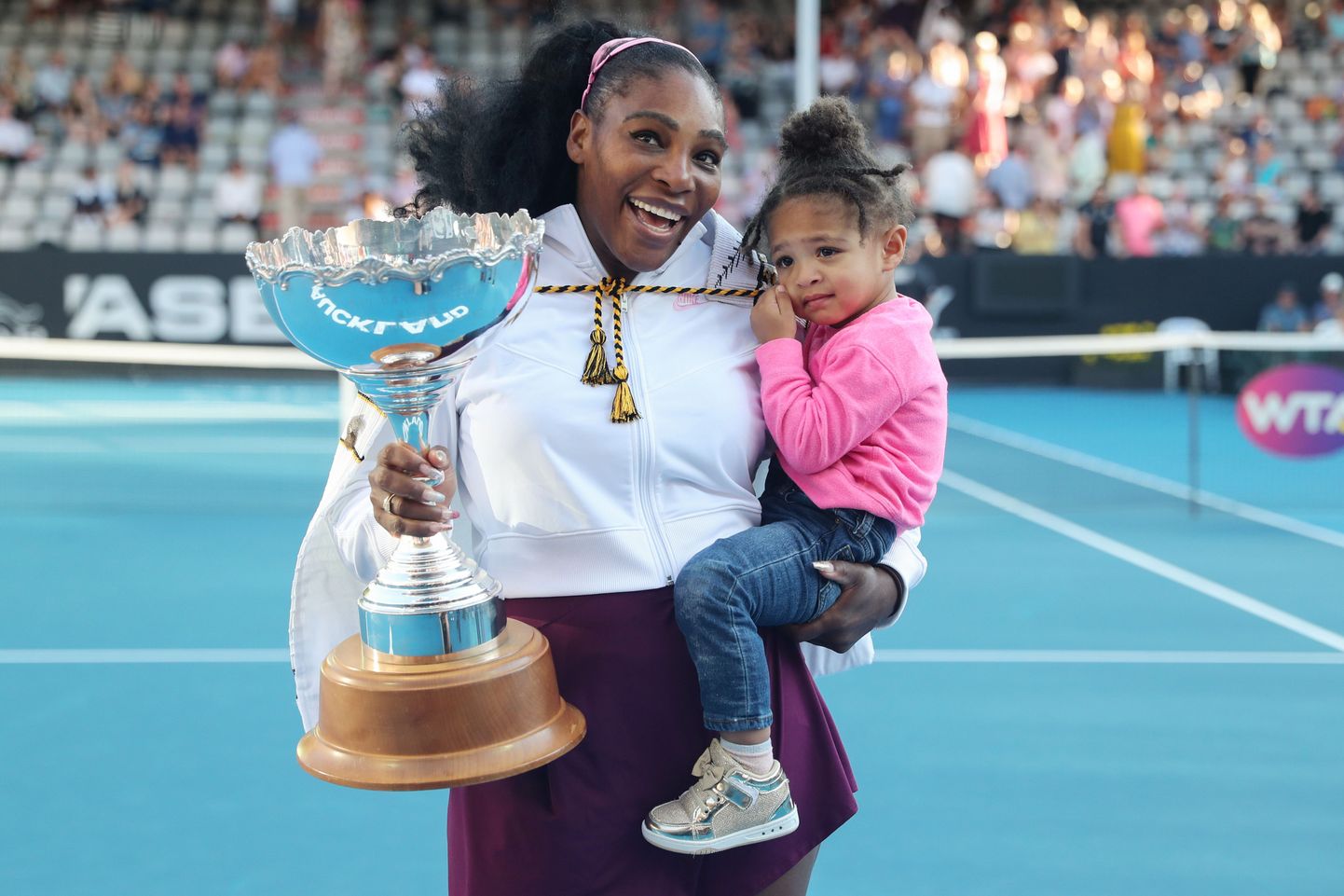 Serena Williams koos tütre Alexis Olympiaga.
