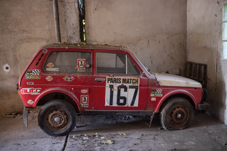 Väsinud välimusega 1979. aasta Lada Niva 