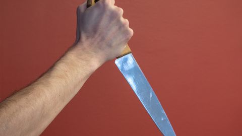 Ударил жертву ножом в грудь: жителя Эстонии обвиняют в убийстве