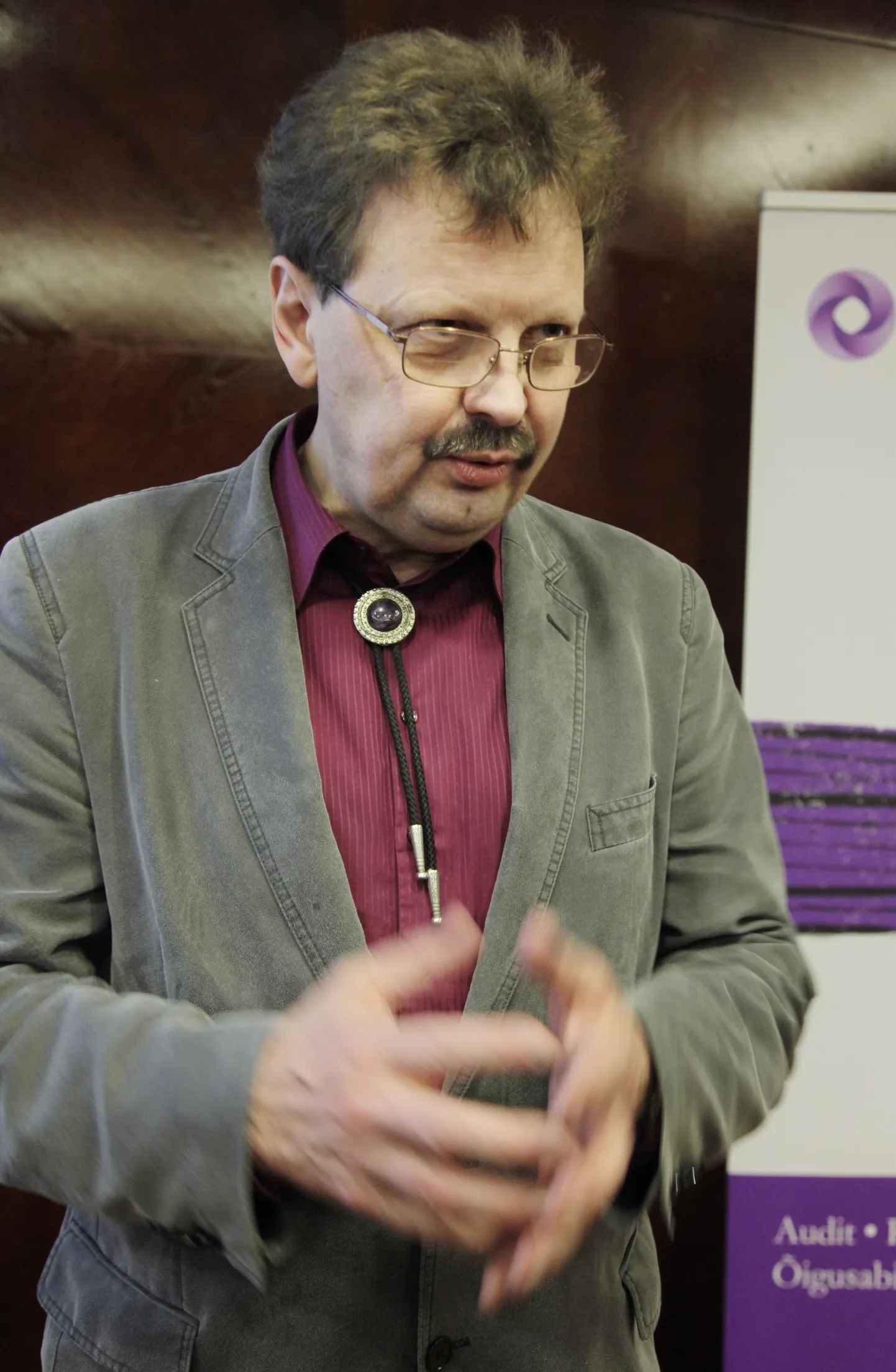 Paul Tammert sai prokuratuurilt süüdistuse selles, et ta ehitas seadme, millega saab inimene endalt ise elu võtta.