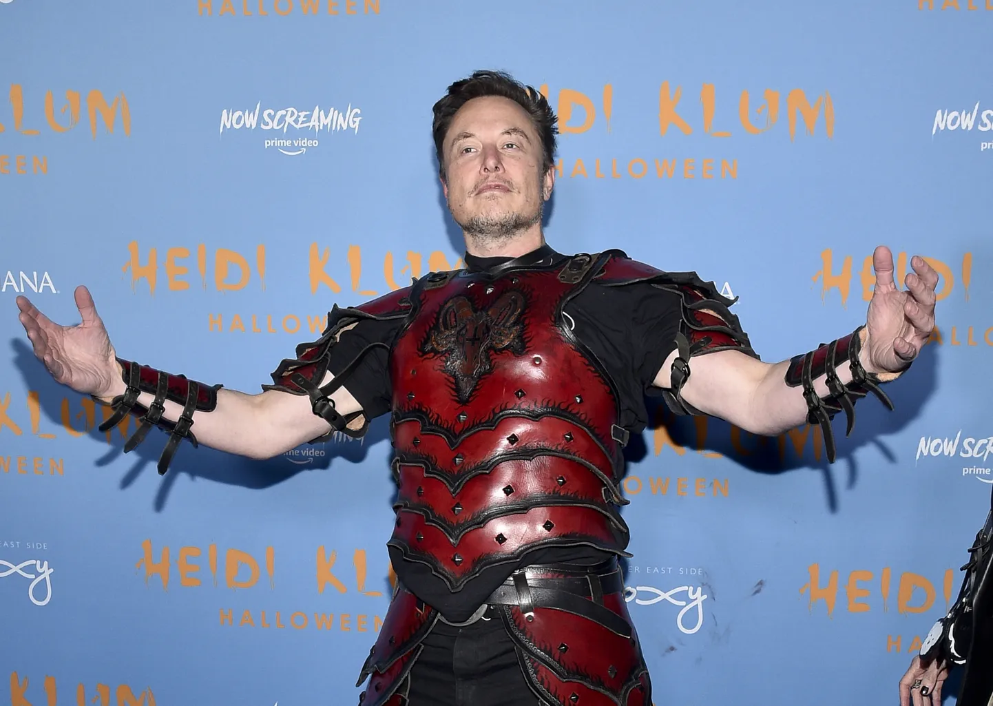 Elon Musk Halloweeni-peol.