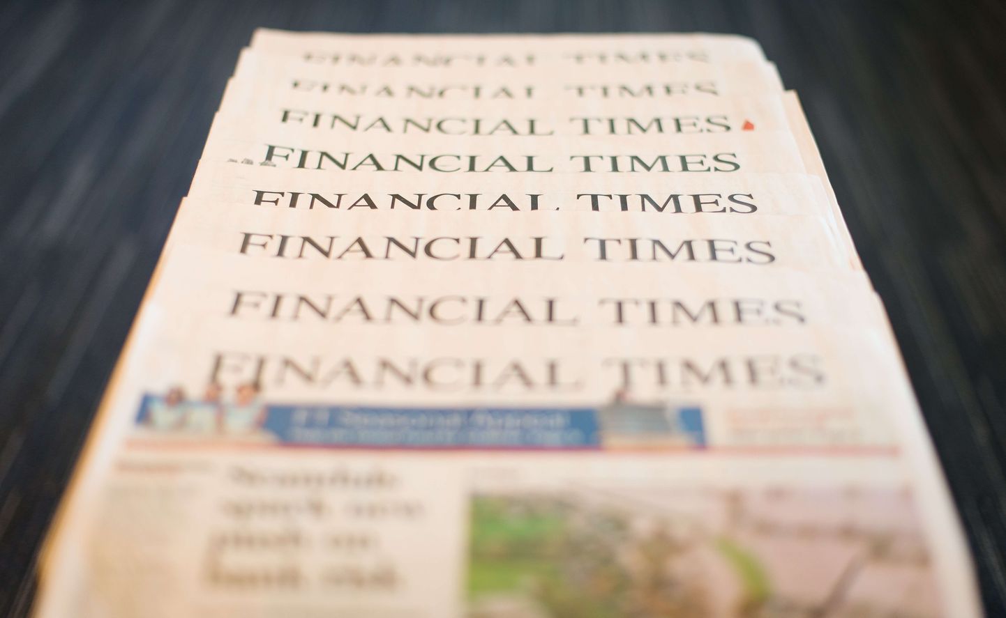 Ka 2011. aastal spekuleeriti Financial Timesi peatse müügi üle, toona lükkas omanik Pearson kuuldused kindlalt ümber.