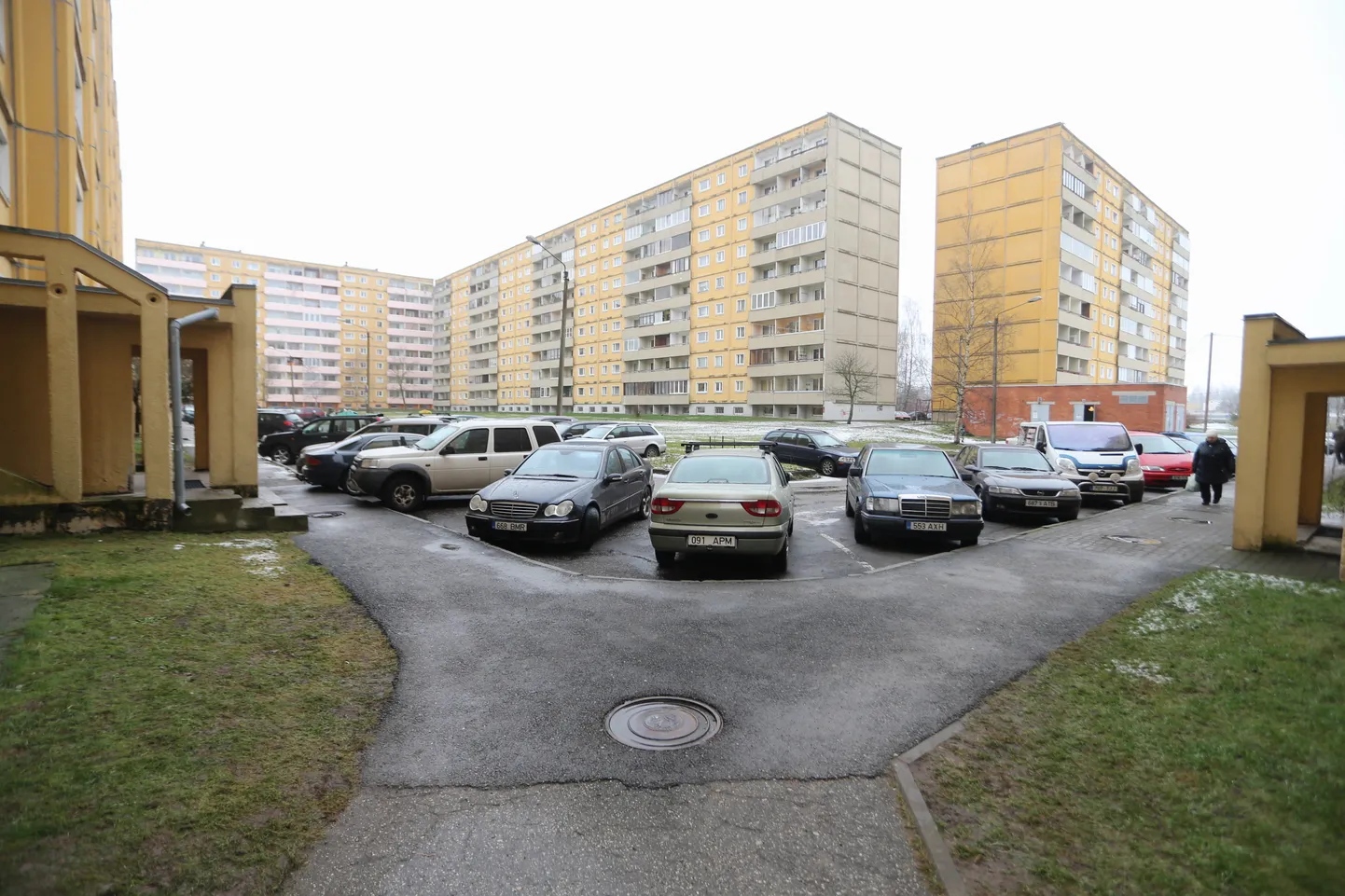 Annelinlastel on aastaid olnud probleeme parkimiskohtade puudusega.