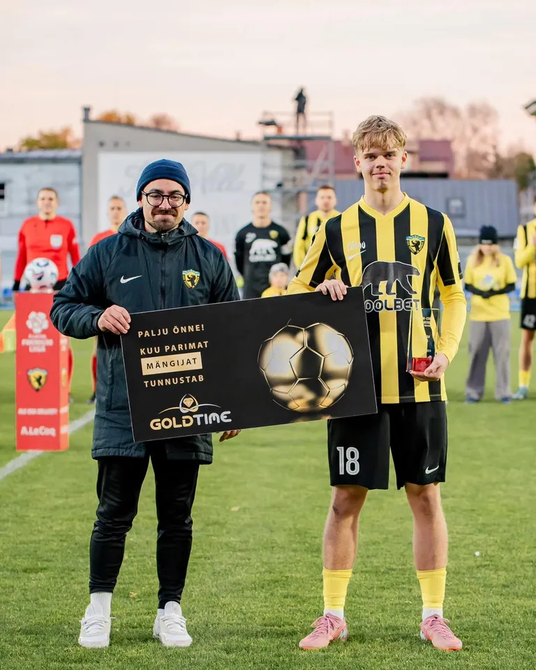 A-koondises debüteerinud Marten-Chris Paalberg valiti septembri liiga parimaks mängijaks. Auhinna andis talle kodumatšil üle esimene treener ehk Ander Paabut.