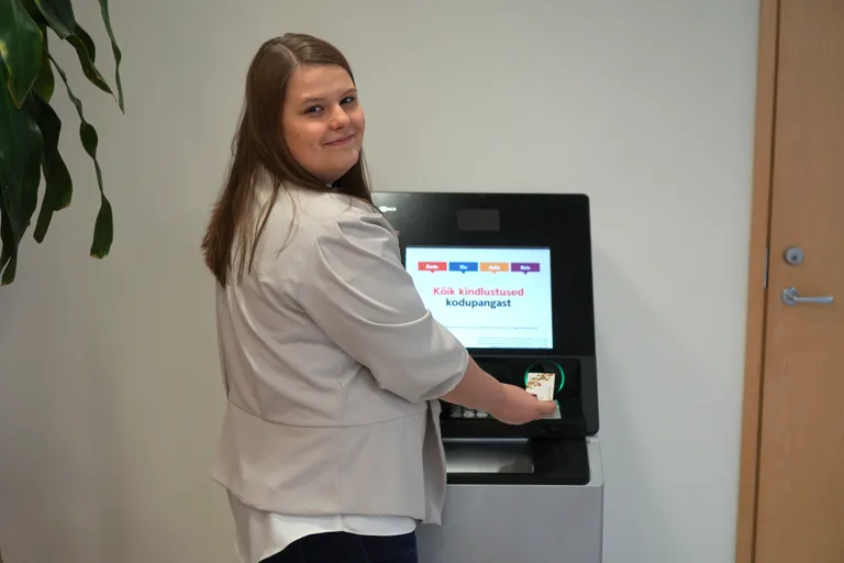 Swedbanki uus sularahaautomaat