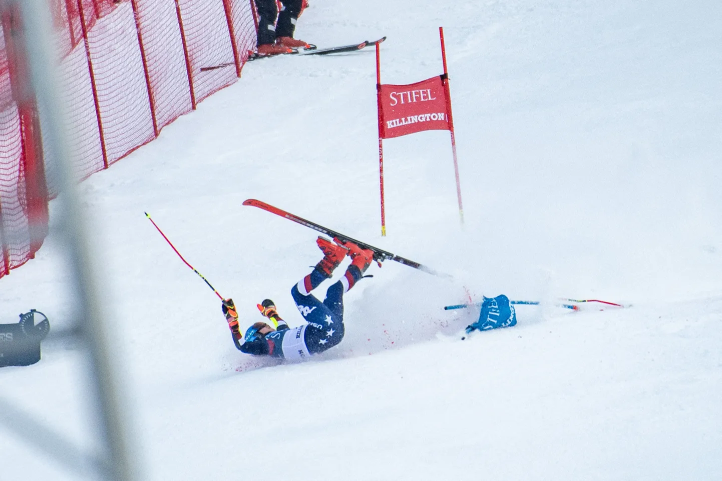 Mikaela Shiffrin kukkus USAs toimunud MK-etapil karmilt.