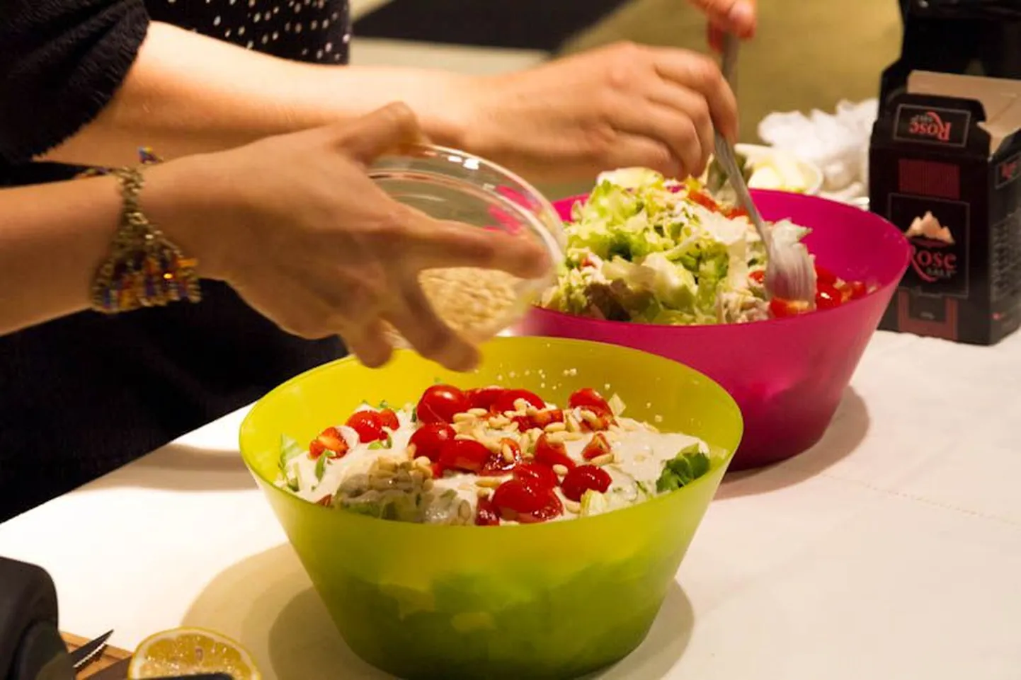 Kokaraamatute päev Solarise keskuse Apollo raamatupoes. Caesari salat