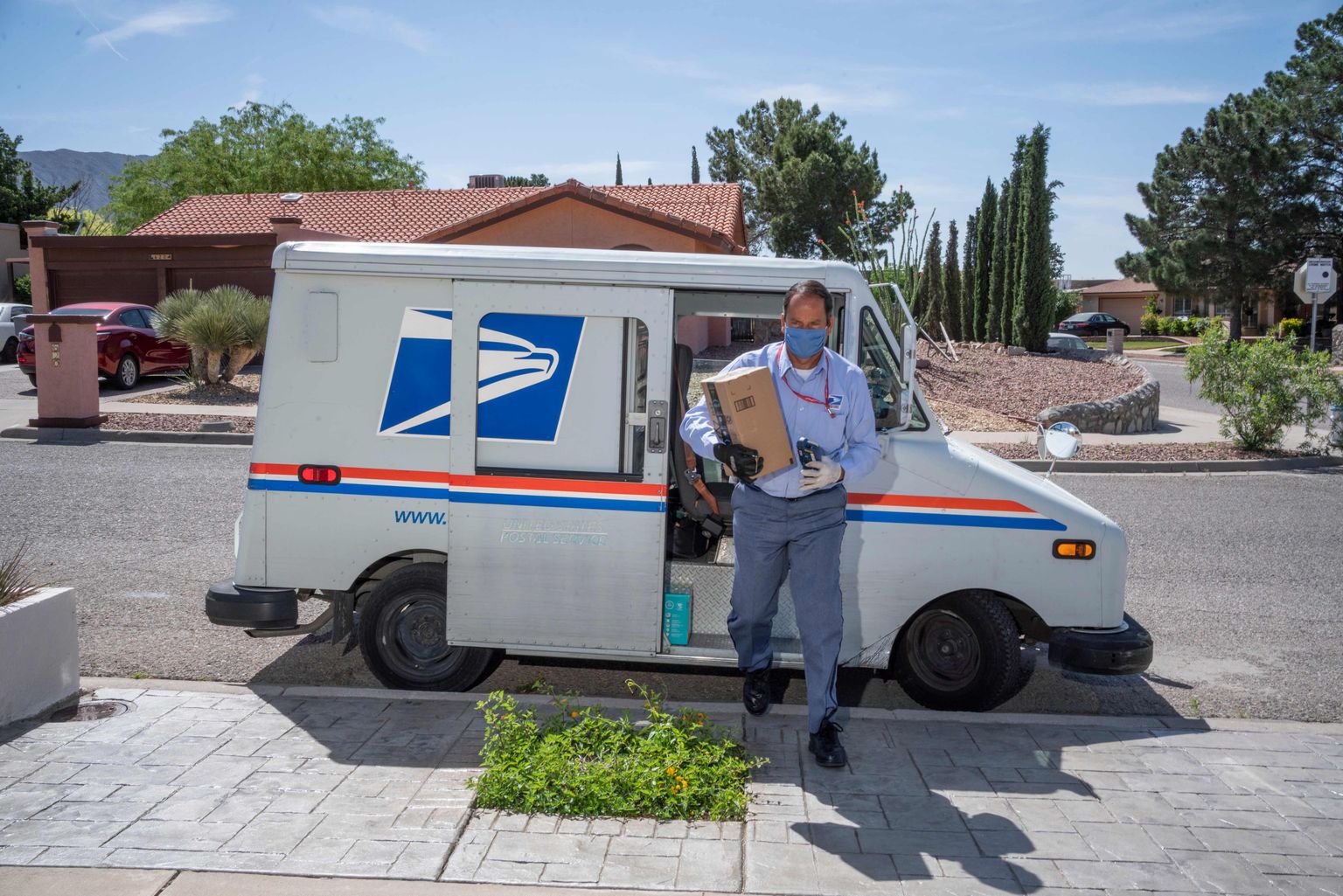 Почтовая служба USPS.