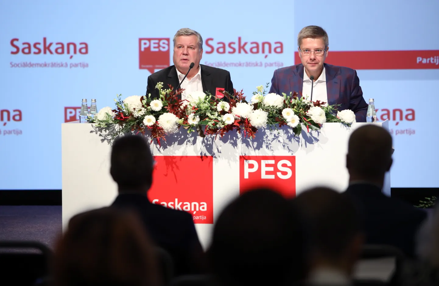 Янис Урбанович и Нил Ушаков на съезде "Согласия"