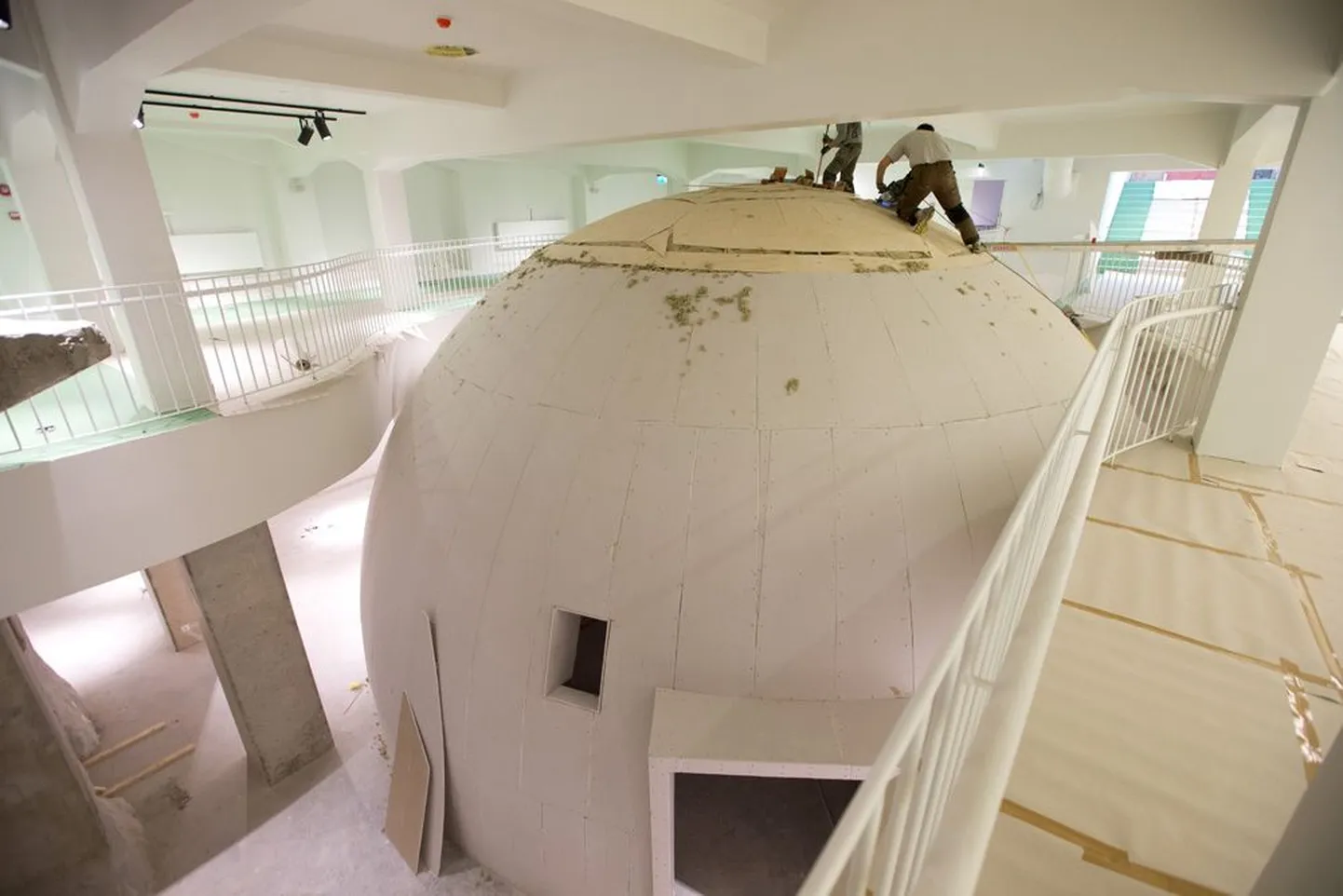 Renoveeritava keskuse üheks suuremaks uuenduseks on läbi kahe korruse ulatuv planetaarium.
