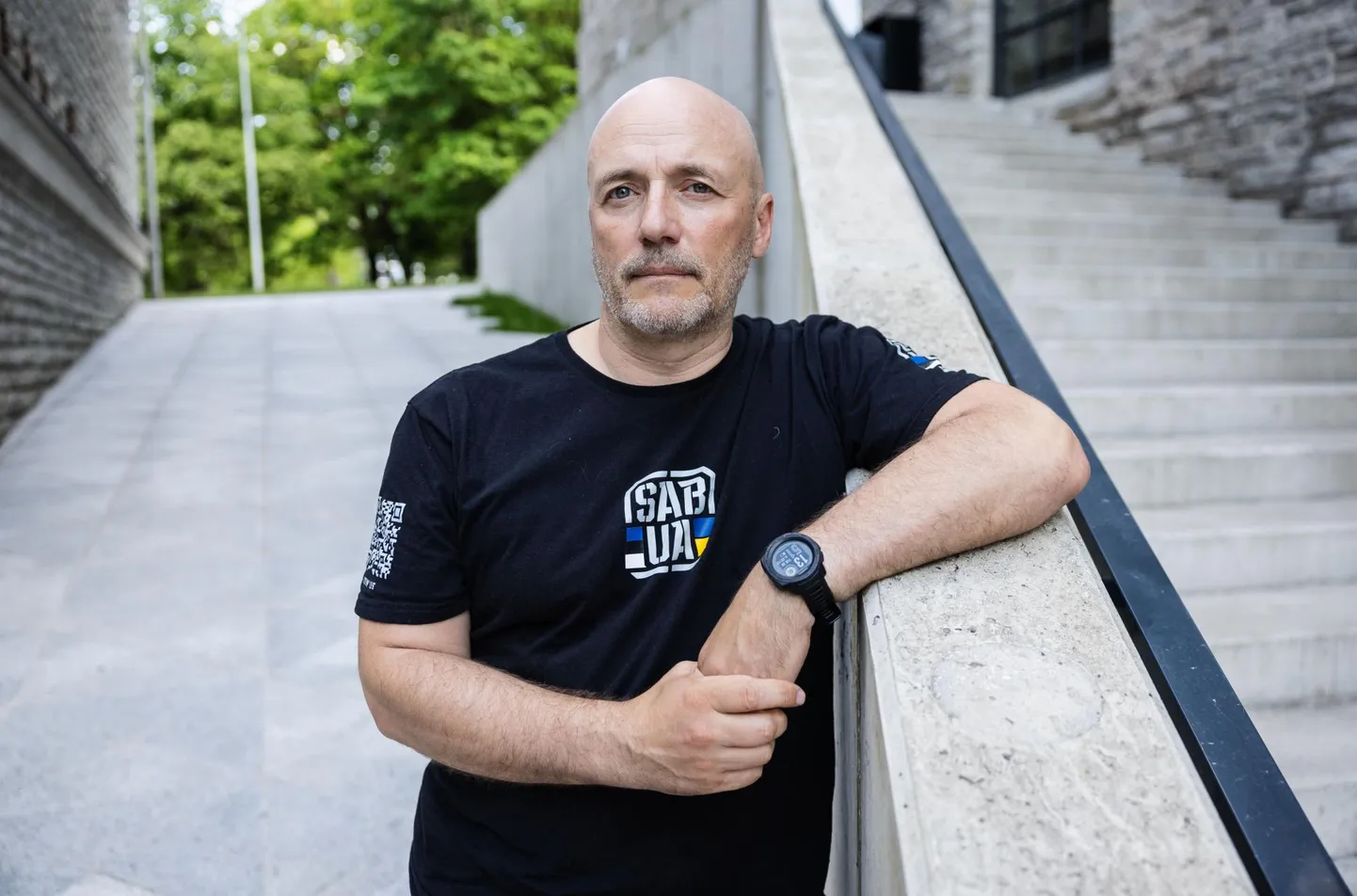 Filmitegija ja kultuuriinimese taustaga Ilmar Raagist sai «militarist» pronksiöö järel.