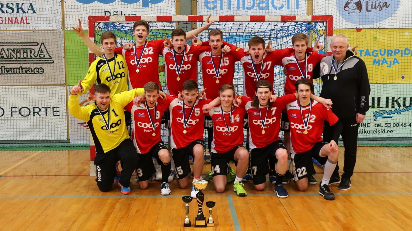 Võidukas Põlva Spordikooli A-klassi võistkond koos treener Kalmer Mustinguga
Helin Potter