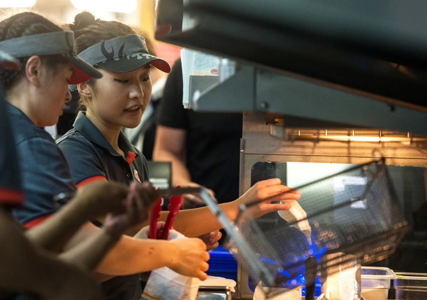 Burger Kingi süüdistatakse halbades töötingimustes ja kehvas hügieenis.