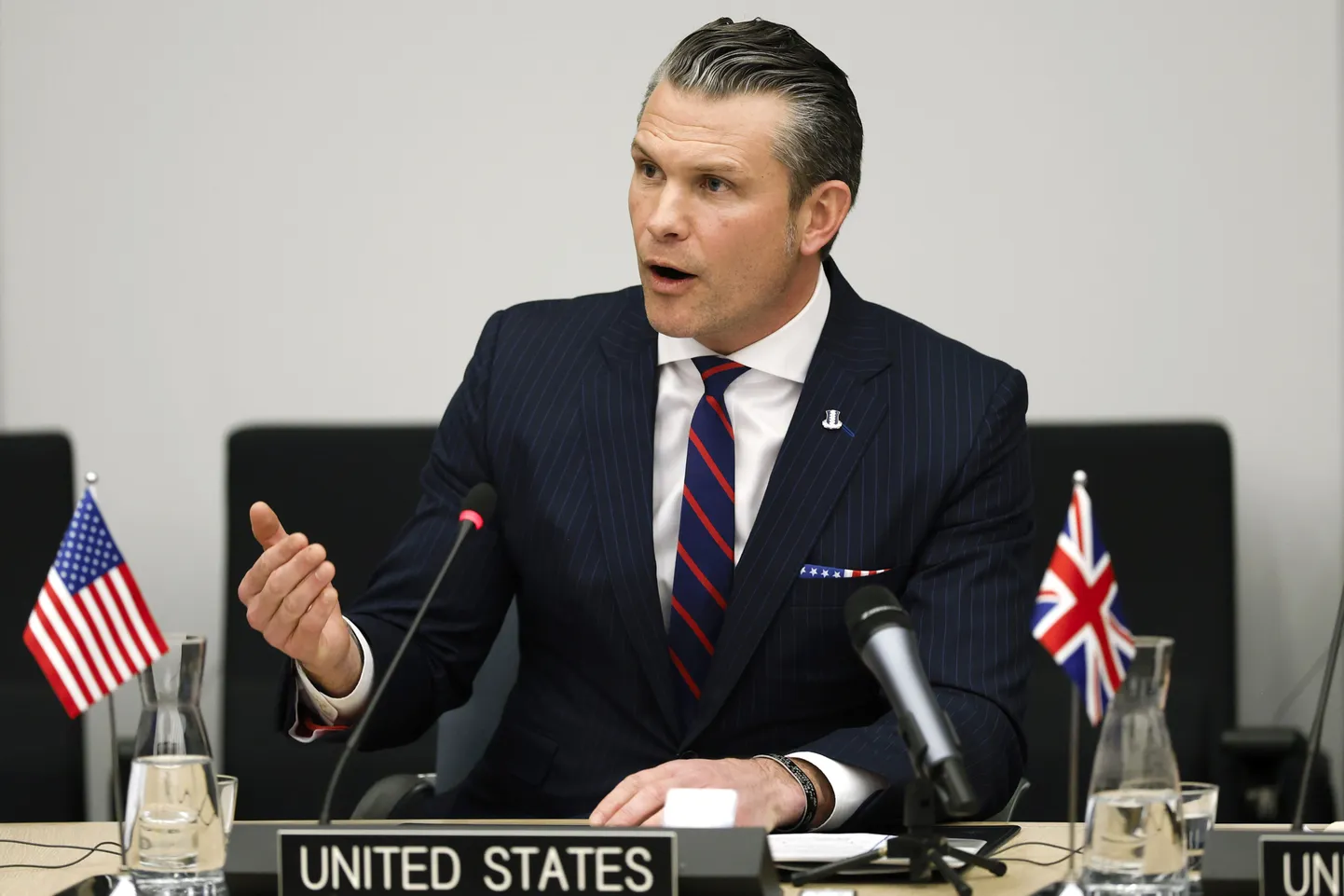 USA kaitseminister Pete Hegseth Ukraina kontaktrühma kohtumisel Brüsselis.