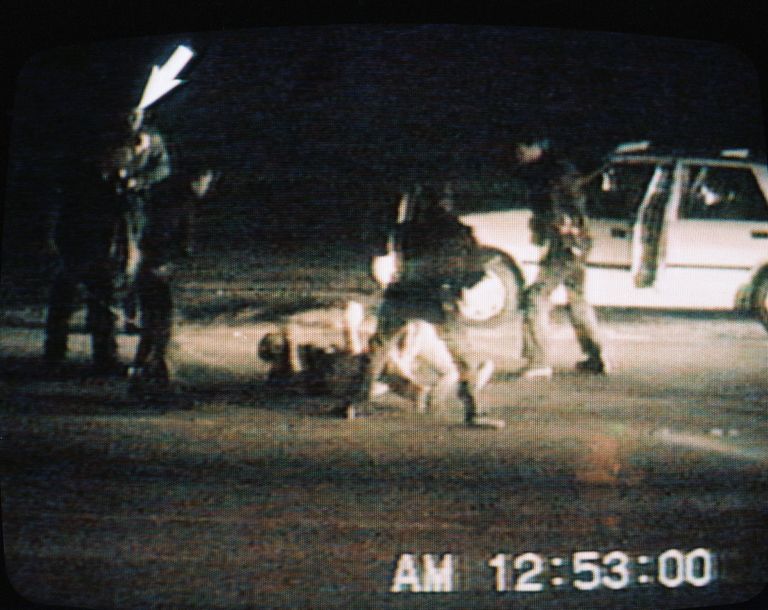 Kuvatõmmis CBS telekanali 15. märtsi 1991 saatest, kus näidati 3. märtsil 1991 aset leidnud intsidenti, milles politseinikud peksid Rodney Kingi