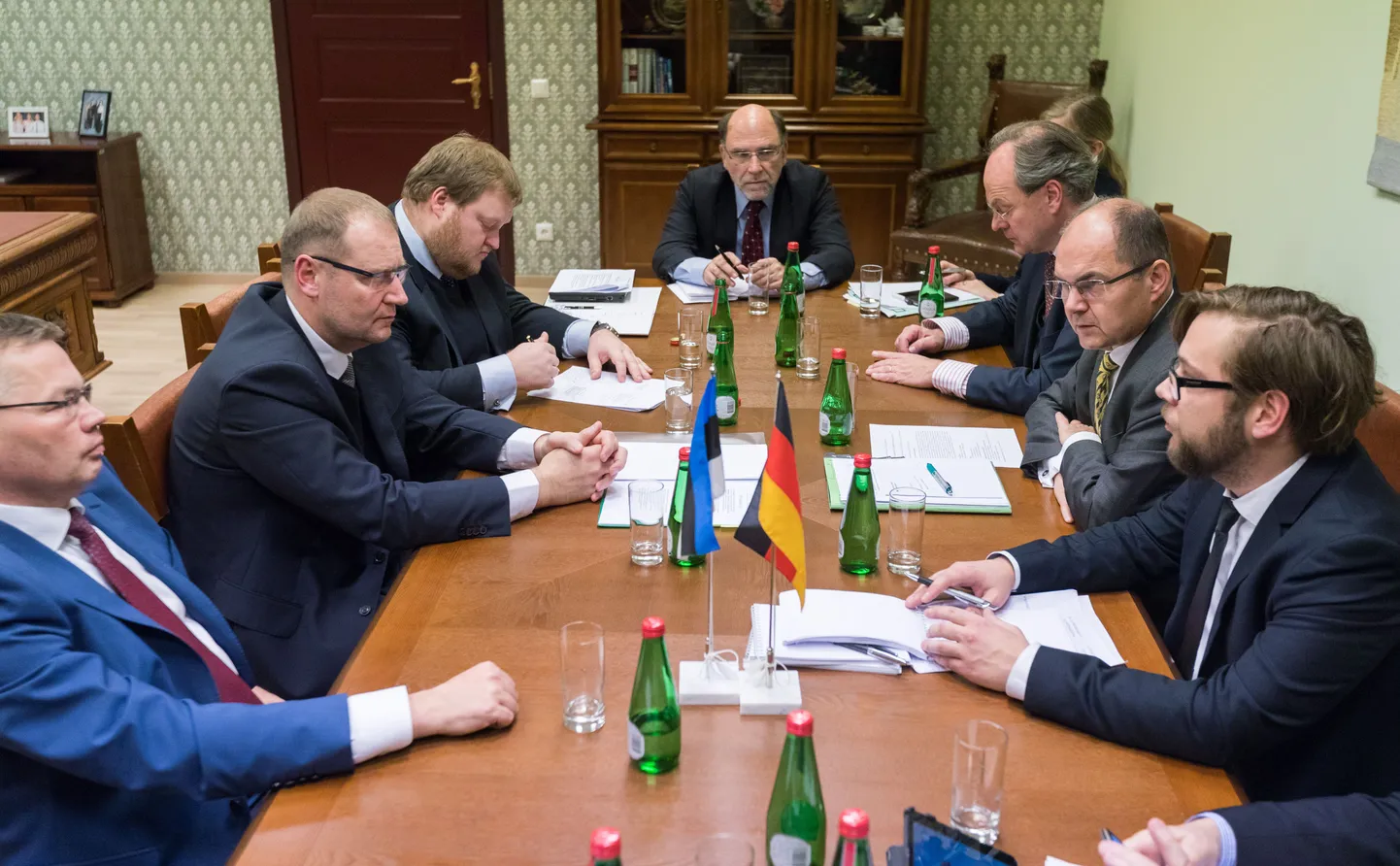 Saksa põllumajandusminister Christian Schmidt (paremalt teine) kohtus maaeluministri Urmas Kruusega (vasakult teine).