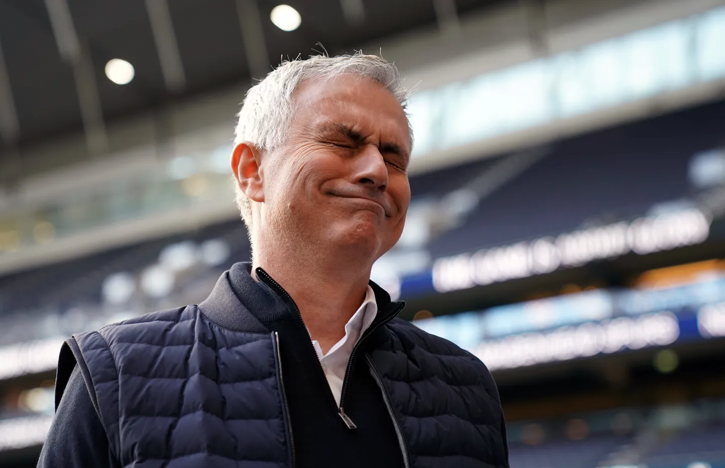Kuigi Tottenhamist vallandamine võis Jose Mourinhol võtta näo krimpsu, siis pilk pangakontole peaks tema suunurkasid kerkima.