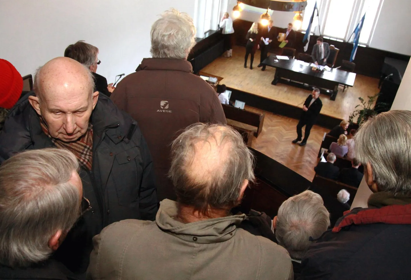 Kodanikel on arvamuse avaldamiseks kas meeleavaldus või allkirjade kogumine. Sel fotol protestitakse Pärnus leivatootmise lõpetamise vastu.