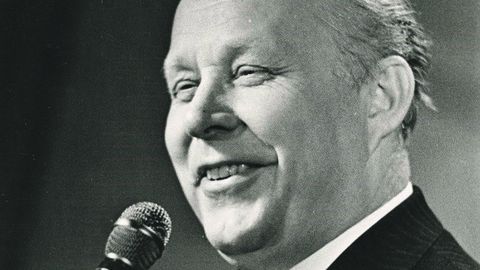 Artur Rinne laulis oma sünnilinna naised kuulsaks