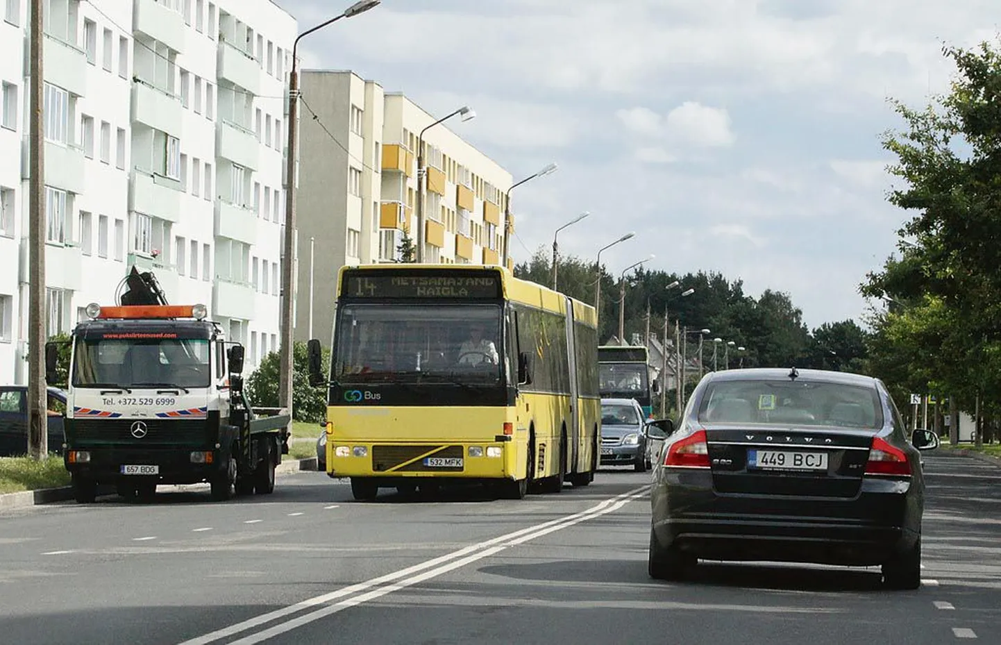Bussiliiklusega tutvumiseks valis Toomas Kivimägi oma ametiauto, et kiiremini ühest kohast teise pääseda.