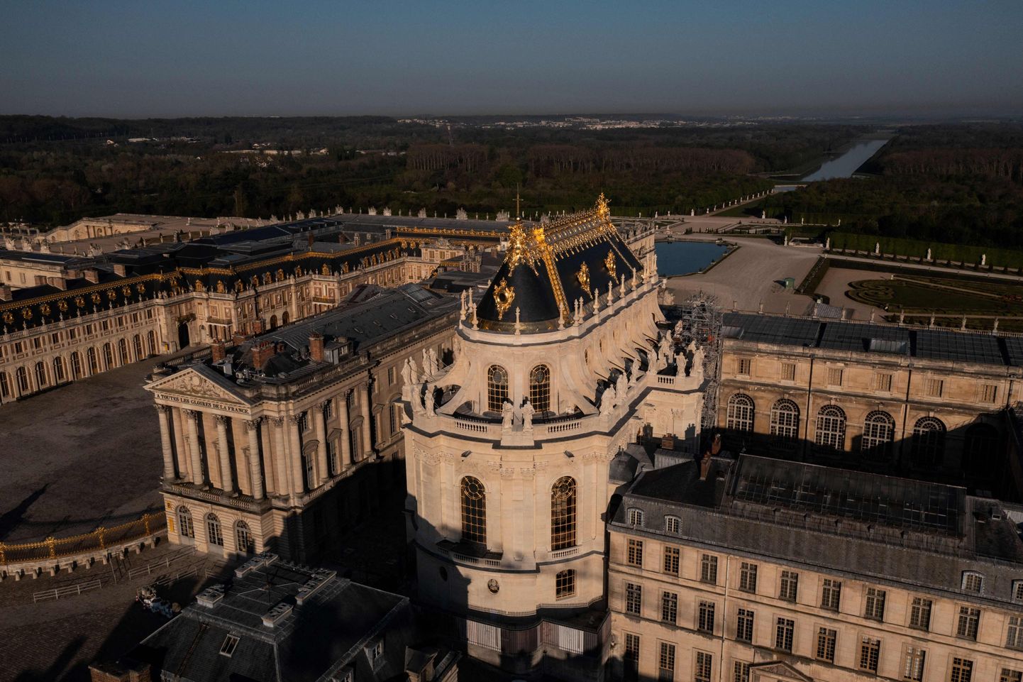 Prantsusmaa Versailles' loss linnulennult