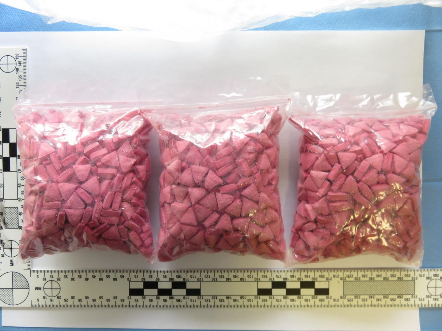 Uurimisel leiti, et mehed andsid käest kätte 43 tabletti ecstasy’t, millest vähemalt paarkümmend müüs üks neist ka edasi.