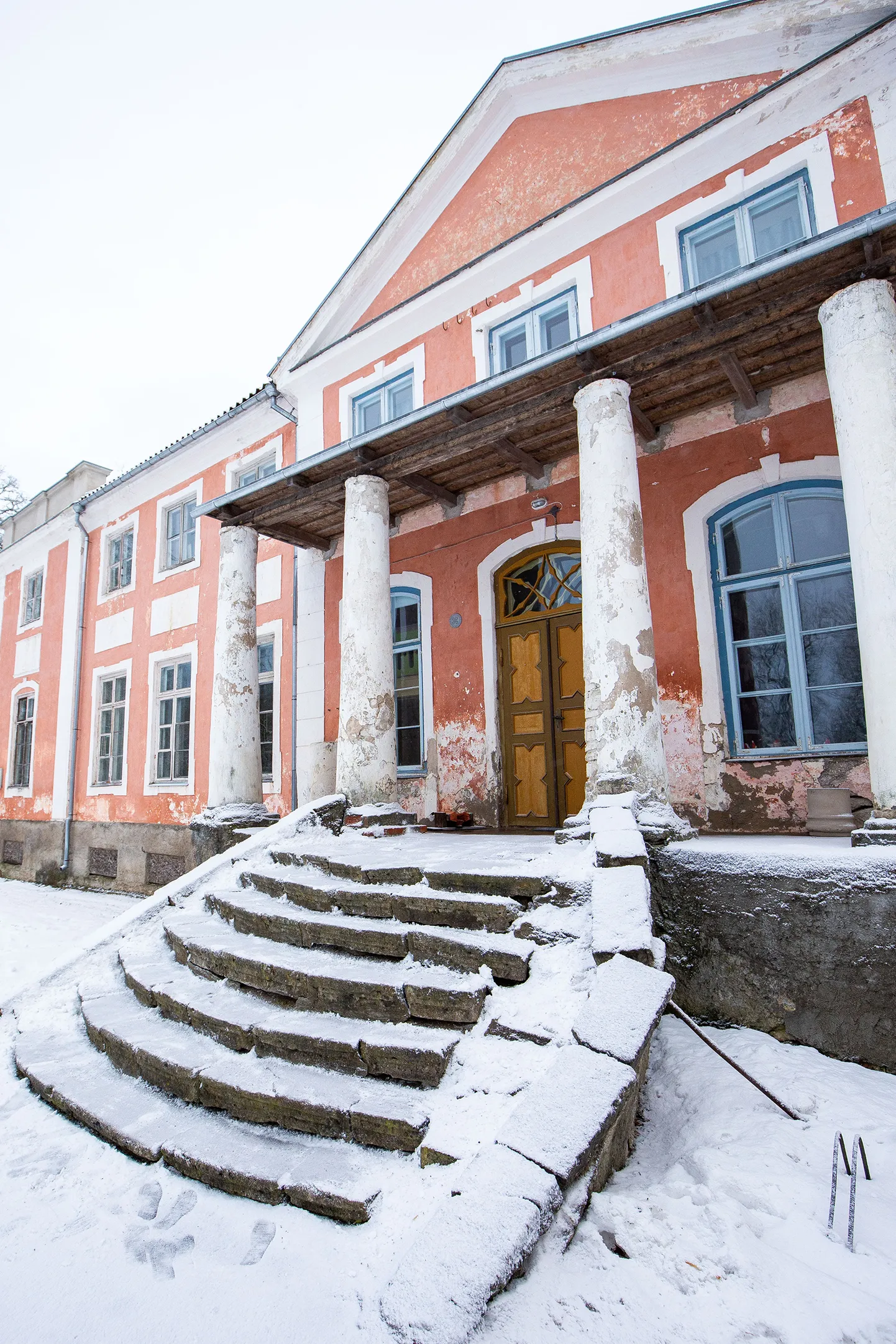 Paide linnajuhid põhjendavad Sargvere mõisa müüki sellega, et linnal pole raha hoonet korrastada.
