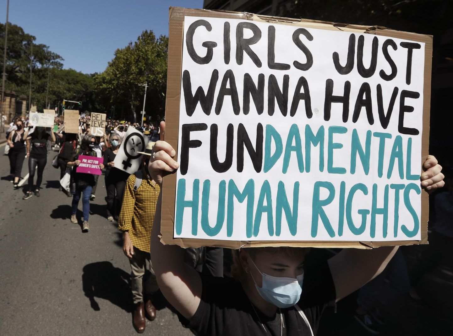 Naiste marss Austraalias Sidneys 15. märtsil, et tõmmata tähelepanu seksismile, misogüüniale ja ohtlikule töökultuurile.
 